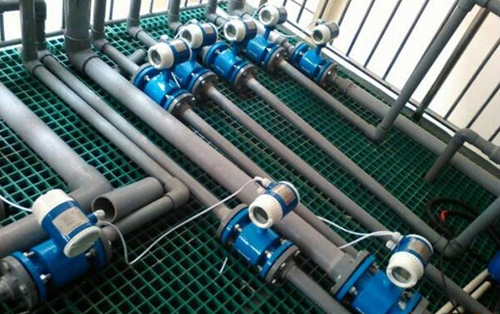 純凈水流量計(jì)現(xiàn)場安裝使用圖